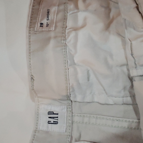 GAP Mens off white shorts size 29. - Picture 3 of 4